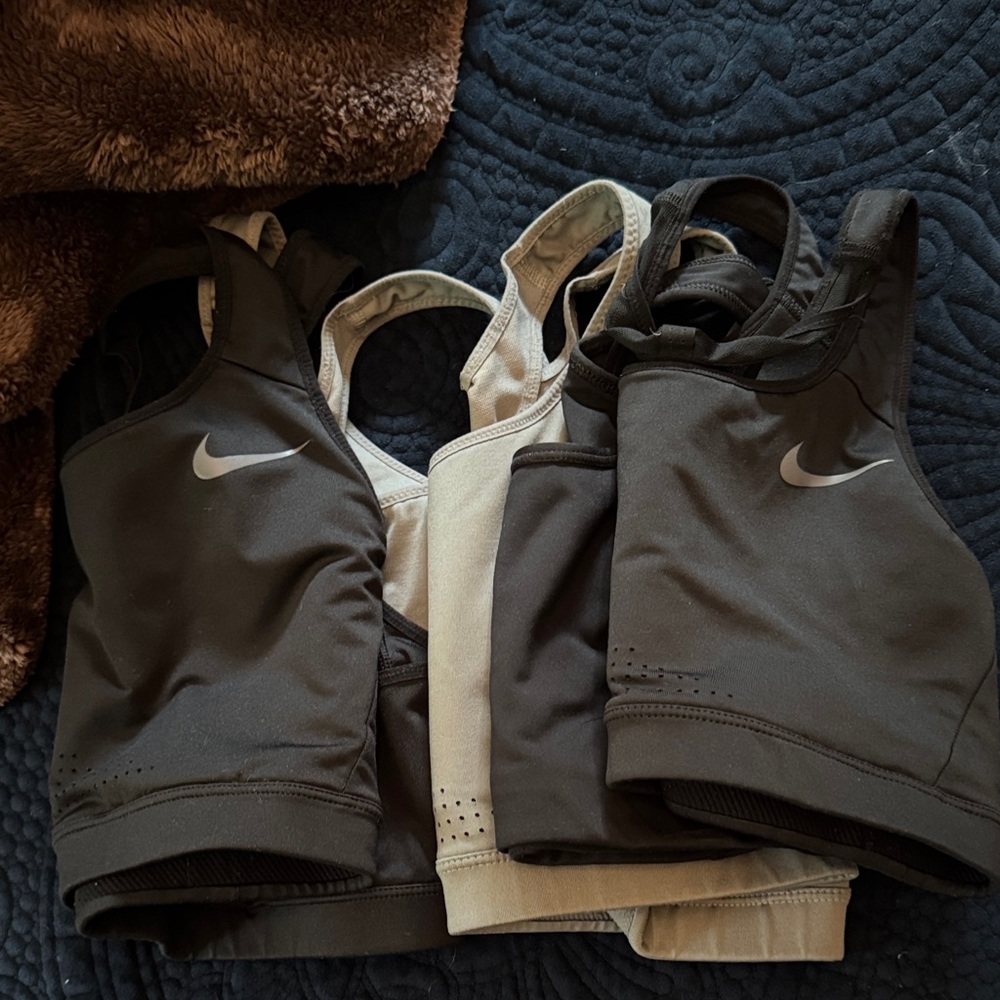 Nike Sports Bras M/L !